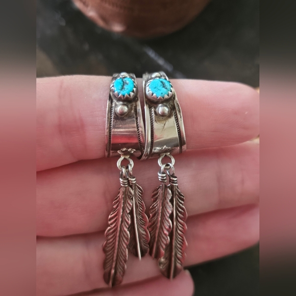 Vintage Navajo Turquoise Feather Earrings. - Picture 2 of 5
